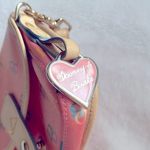 Dooney & Bourke vintage rainbow clutch wristlet in light pink 🌈💗 - Picture 3 of 8